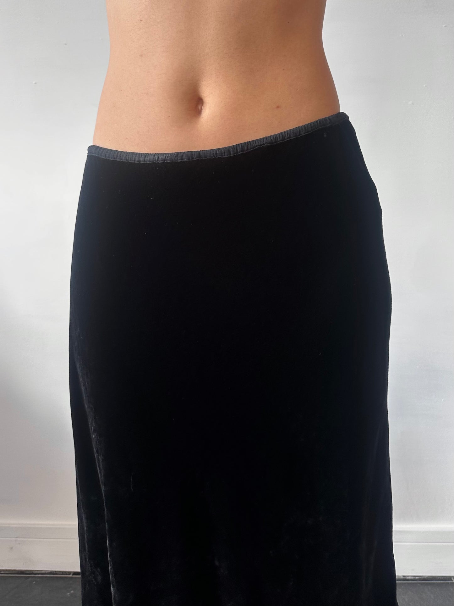 GHOST VELVET MIDI SKIRT