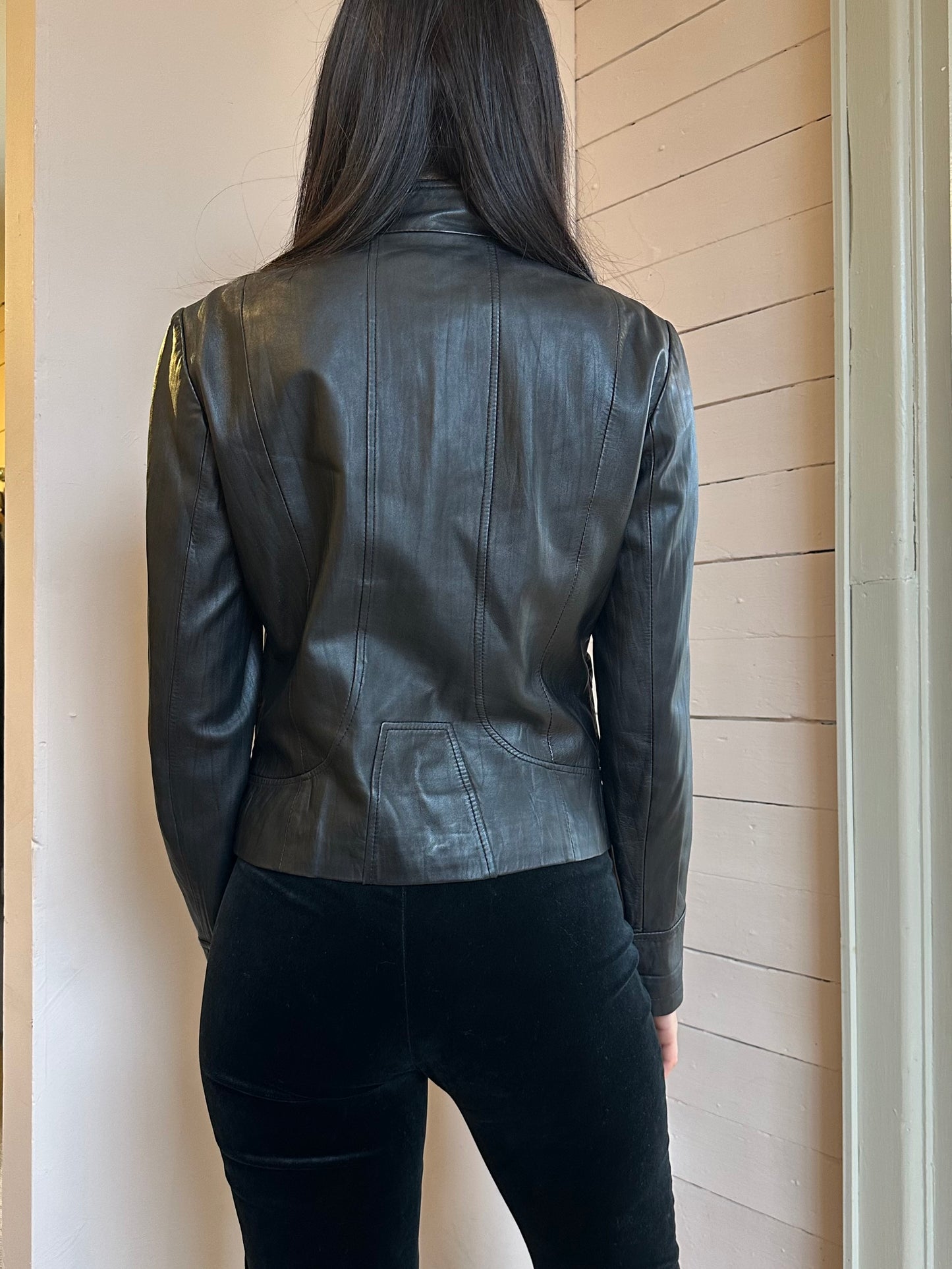BLACK LEATHER JACKET