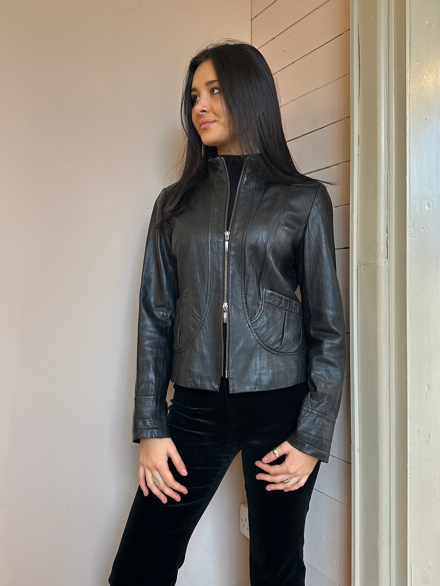 BLACK LEATHER JACKET