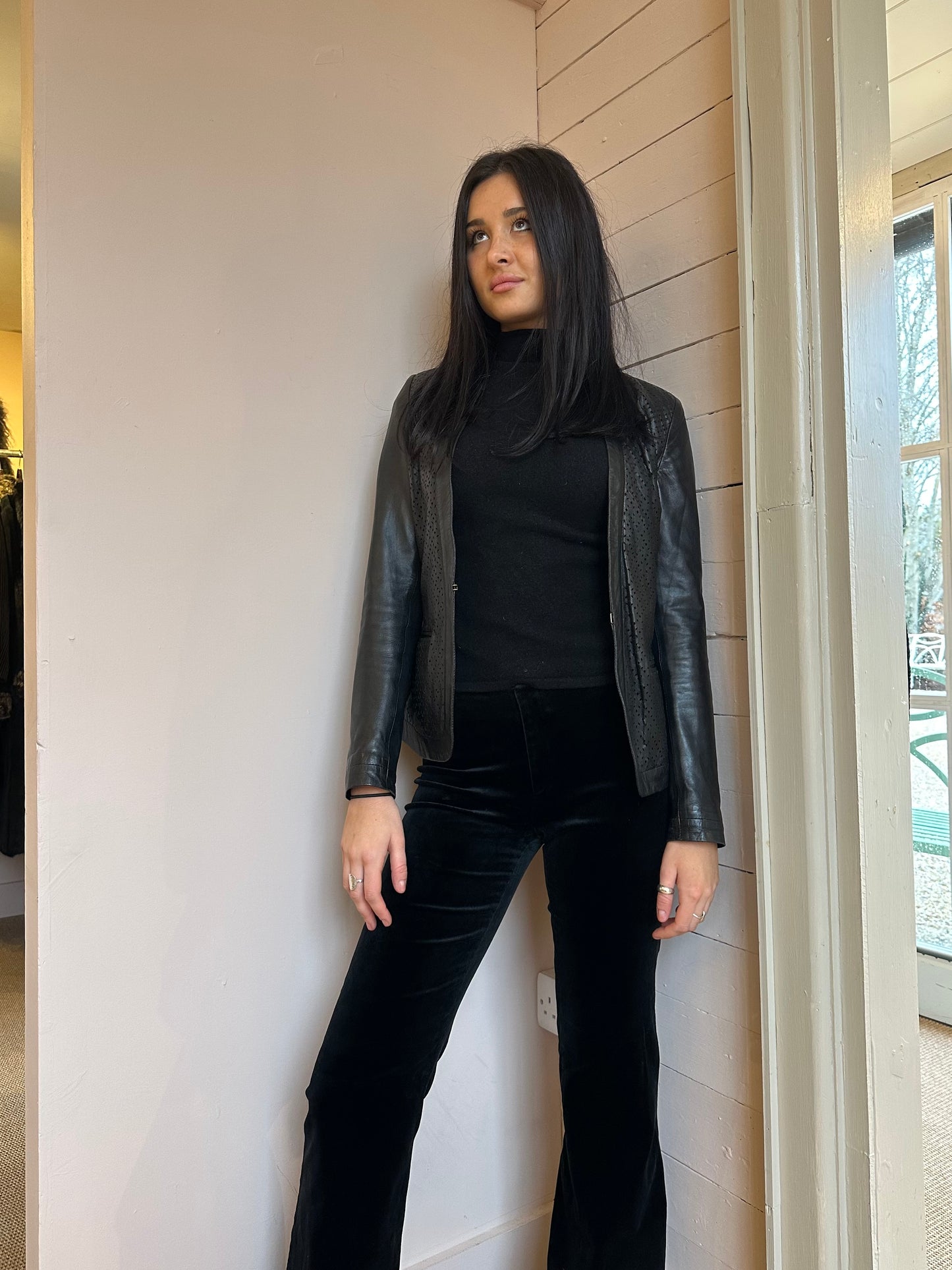 BLACK LEATHER JACKET