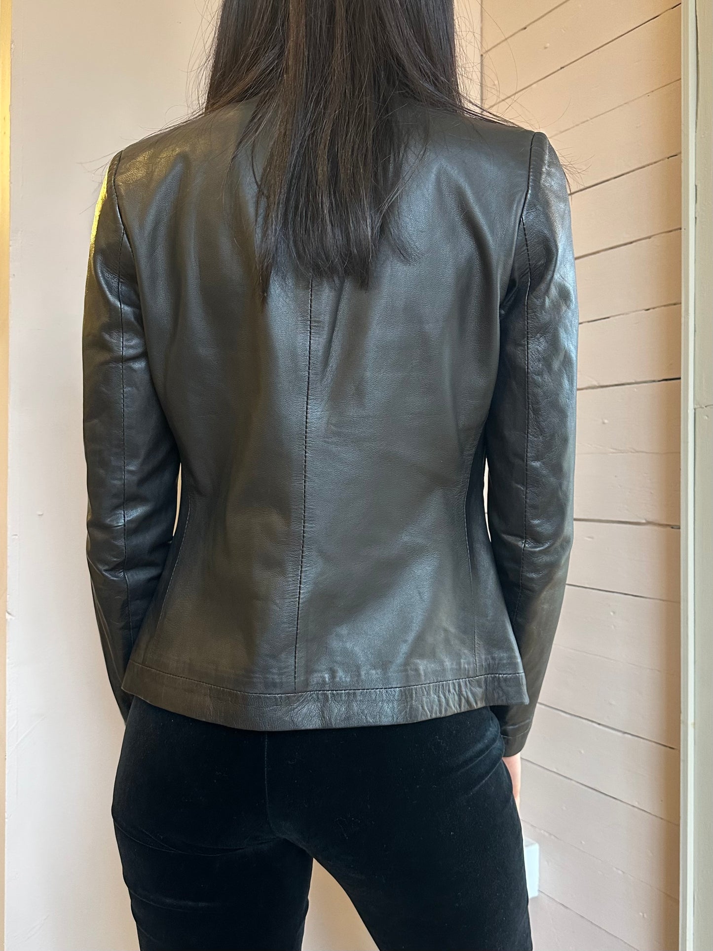 BLACK LEATHER JACKET