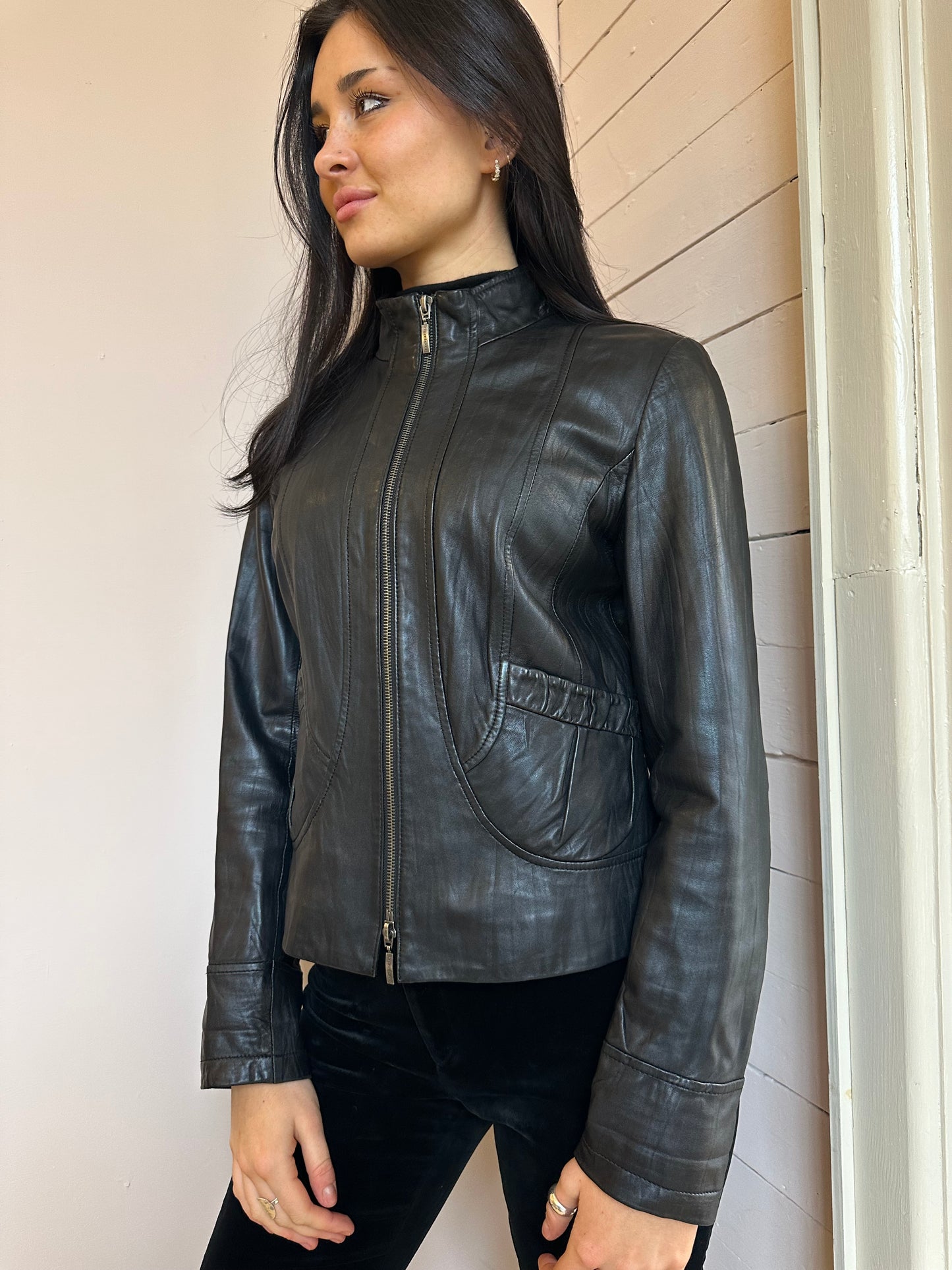 BLACK LEATHER JACKET